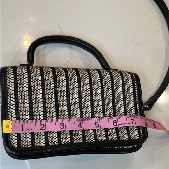 Zara Crossbody Bag Black and Cream Elegant Design - Picture 12 of 16